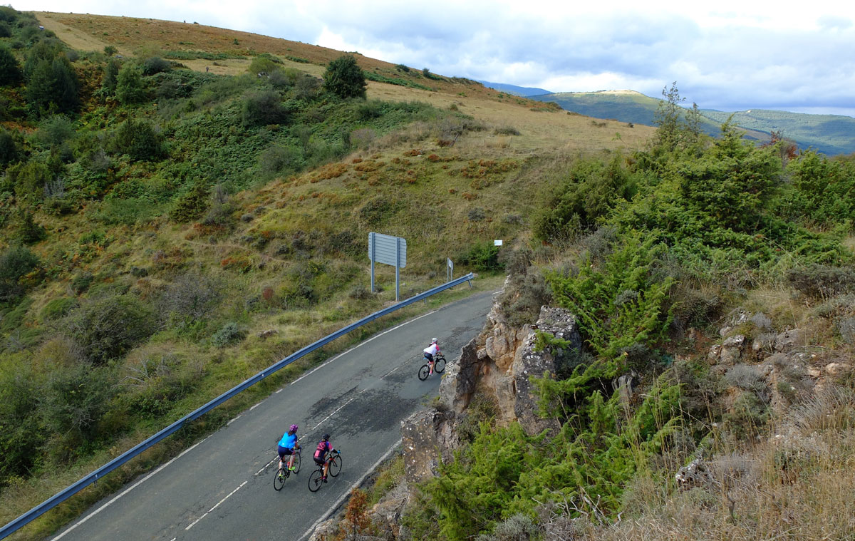 Girls-Cycling-Experience-La-Rioja-Road-Etapa-1-6