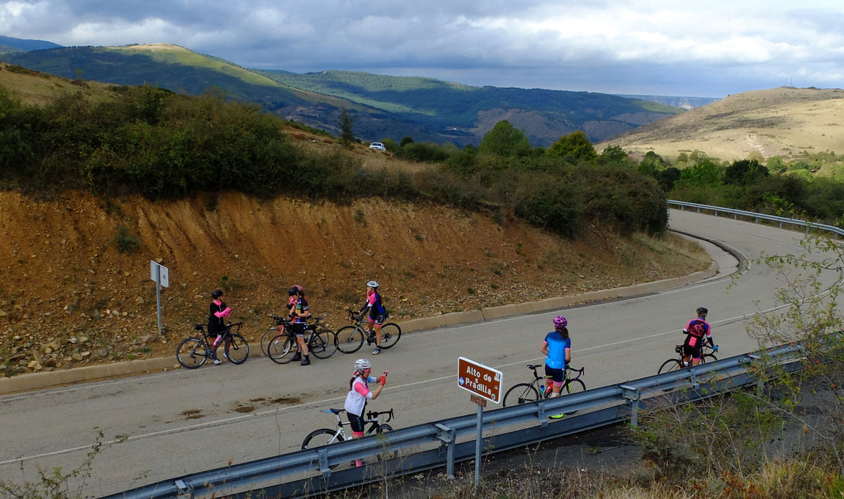 Girls-Cycling-Experience-La-Rioja-Road-Etapa-1-7