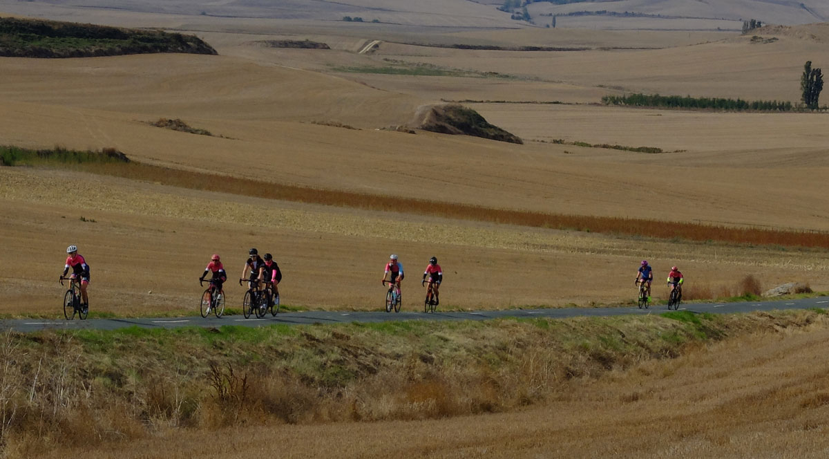 Girls-Cycling-Experience-La-Rioja-Road-Etapa-1-17