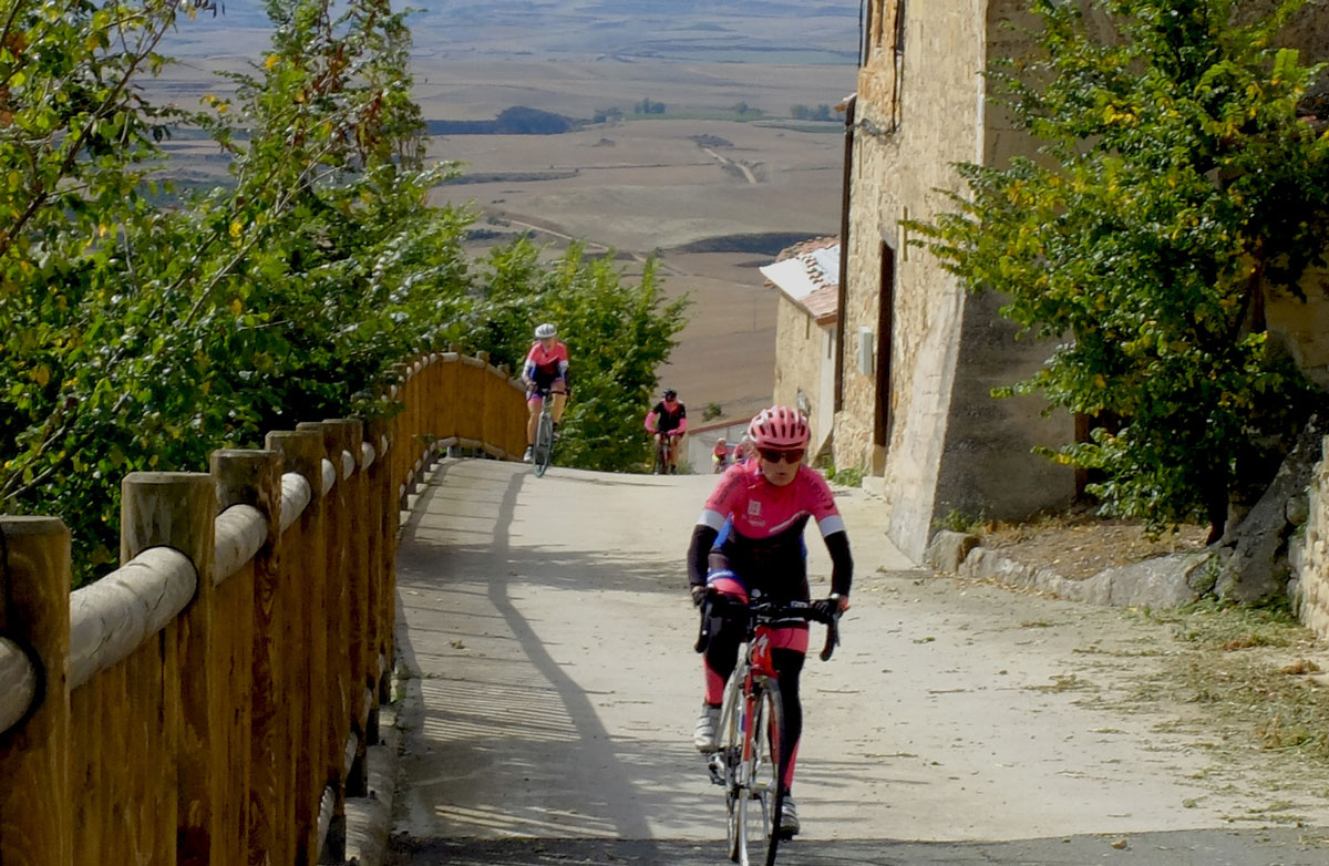Girls-Cycling-Experience-La-Rioja-Road-Etapa-1-20