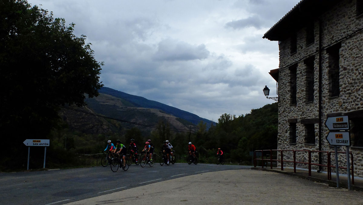 Girls-Cycling-Experience-La-Rioja-Road-Ezcaray-Etapa-3-2