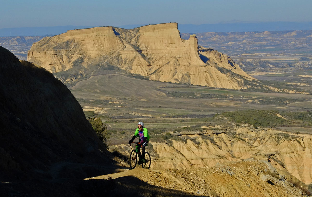 Graveleando bajo el Cabezo Piskerra