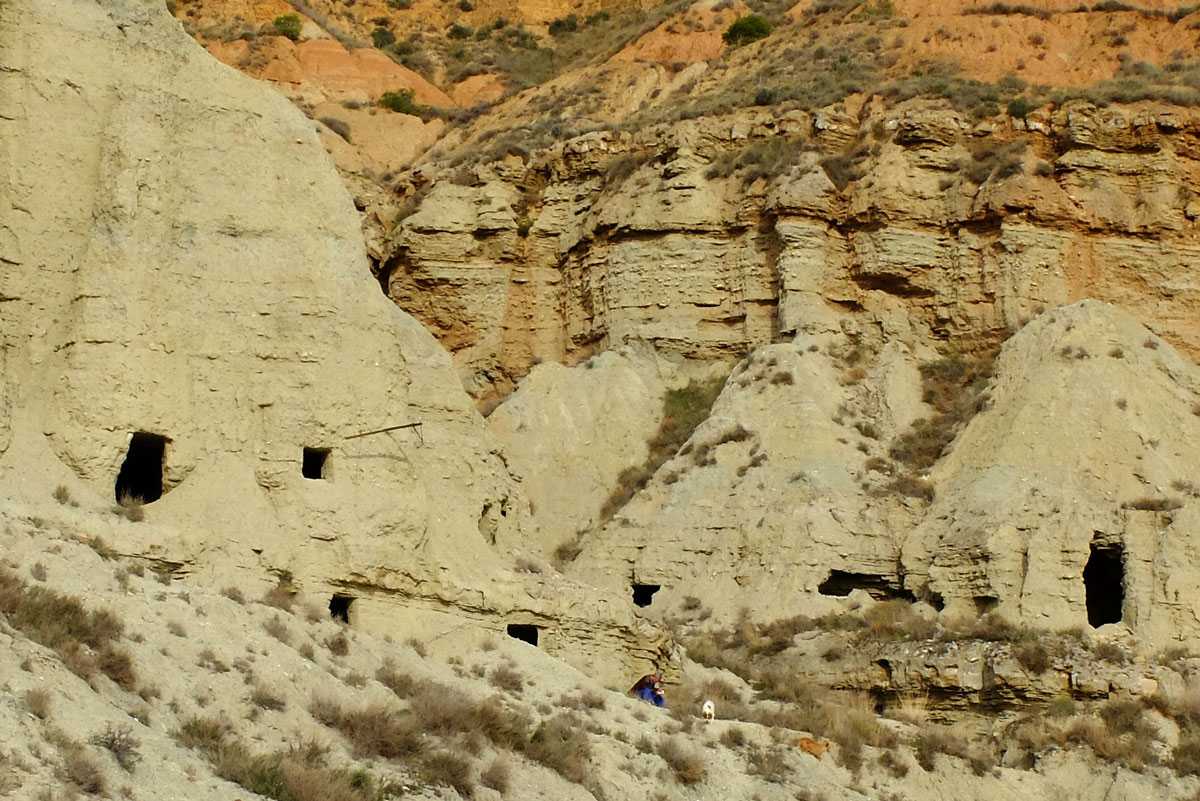 Cuevas de Arguedas exterior