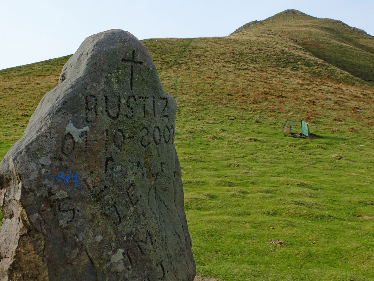 Menhir vandalizado-2