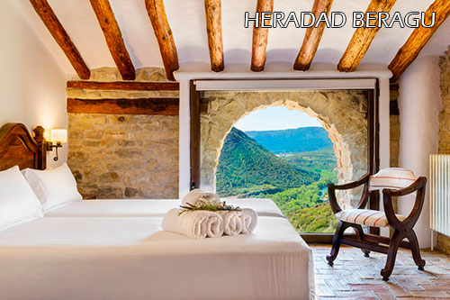 Heredad-Beragu-hotel-room-1