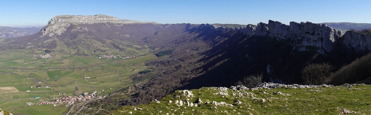 Panoramica Monte Beriain desde la Ermita de San Adrian